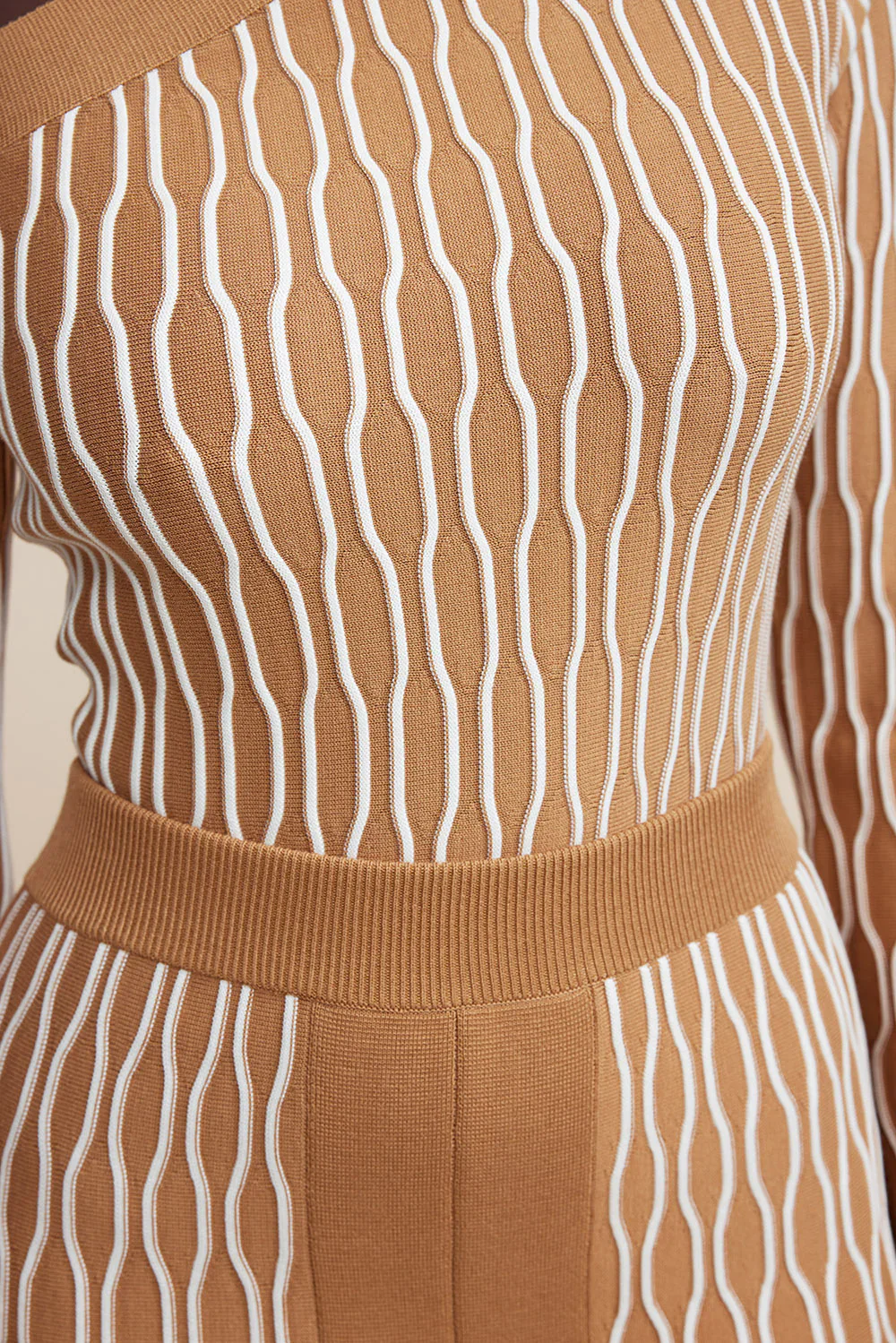 ACLER - BLONDEL TOP (OCHRE) - Image 4