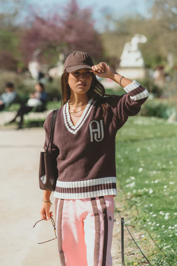 ARAMINTA JAMES - AJ V NECK KNIT SWEATER (CHICORY COFFEE) - Image 2