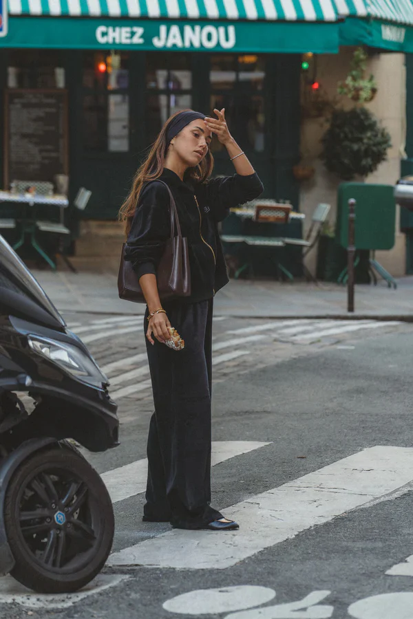 ARAMINTA JAMES - AJ VELOUR TRACKPANT (NOIR) - Image 4