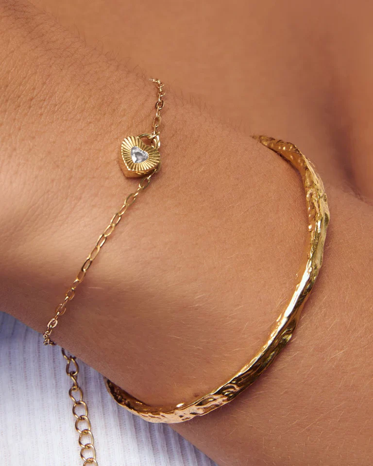 ARMS OF EVE - RUBY HEART BRACELET (STONE) - Image 2