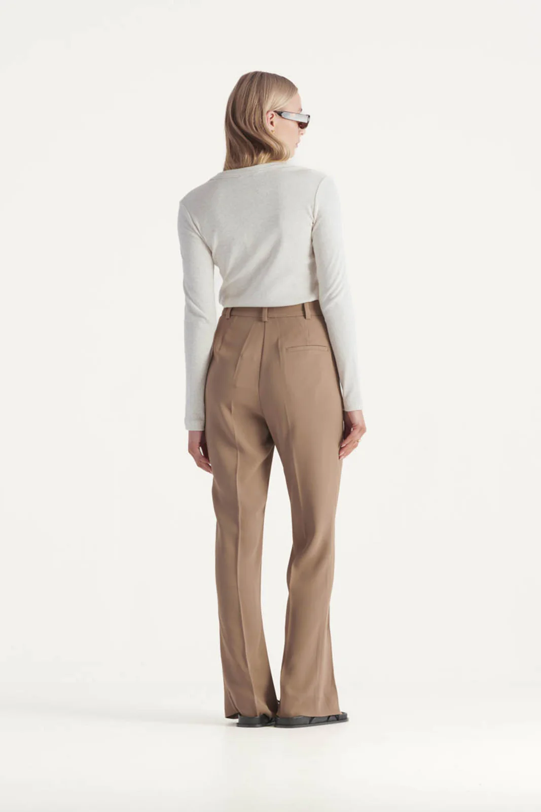 ELKA COLLECTIVE - FRIDA PANT (Taupe) - Image 4