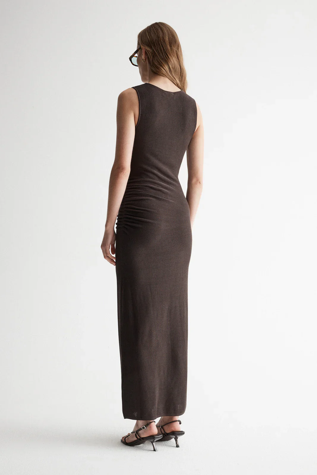 ELKA COLLECTIVE - ZINNIA KNIT DRESS (CHOCOLATE) - Image 2