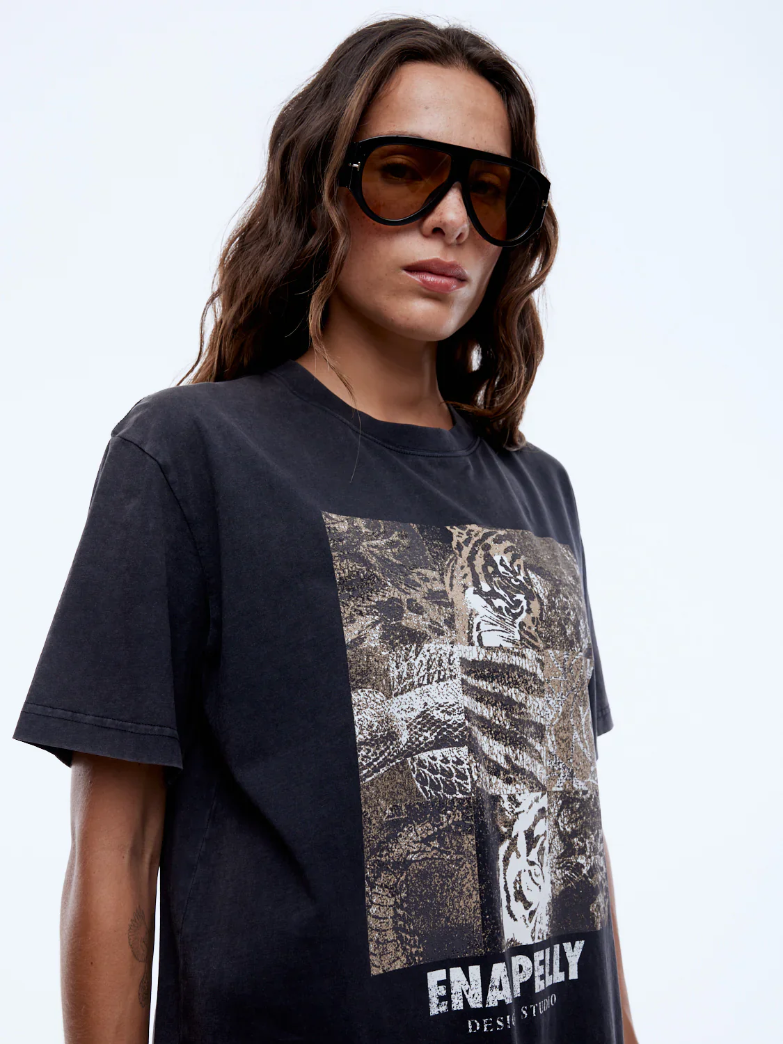 ENA PELLY - MIXED ANIMAL TEE (VINTAGE BLACK) - Image 5