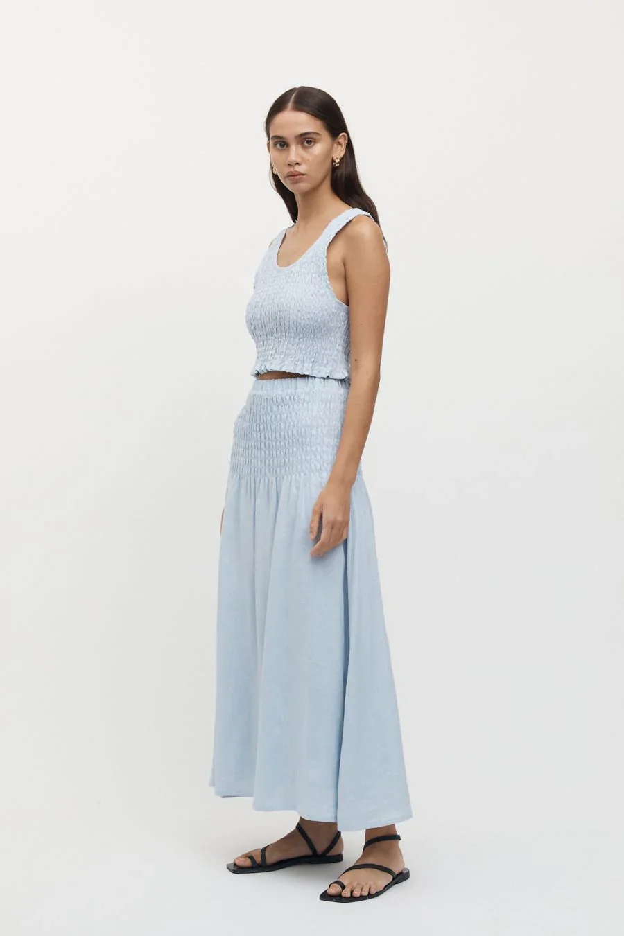 FRIEND OF AUDREY - Eze Shirred Linen Midi Crop Top (Sky) - Image 4