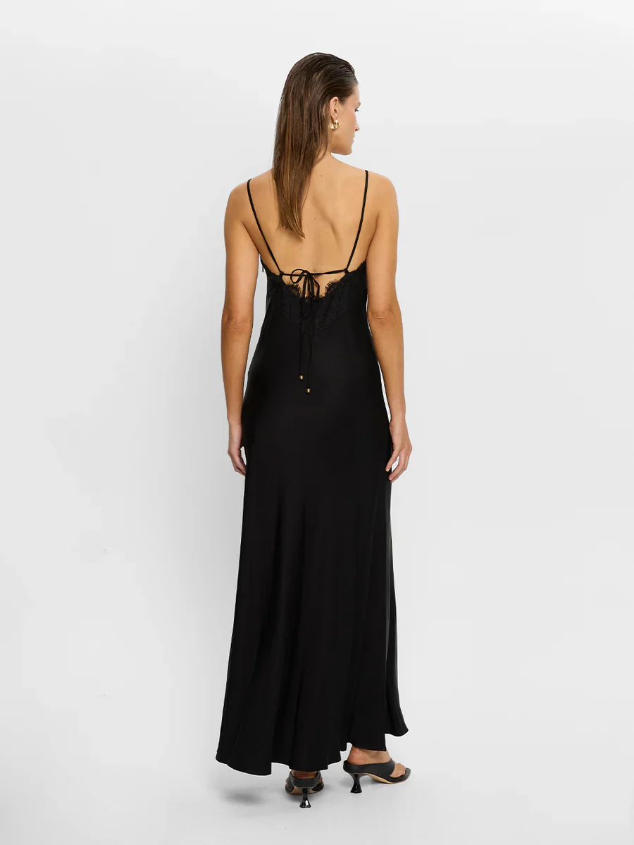 KIVARI - AMANDA MAXI DRESS (BLACK) - Image 5