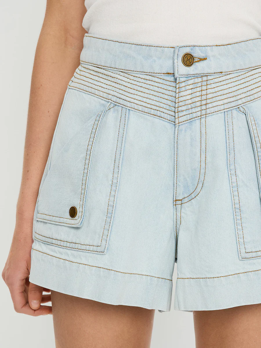KIVARI - CELENE DENIM SHORT (PALE INDIGO BLUE) - Image 6