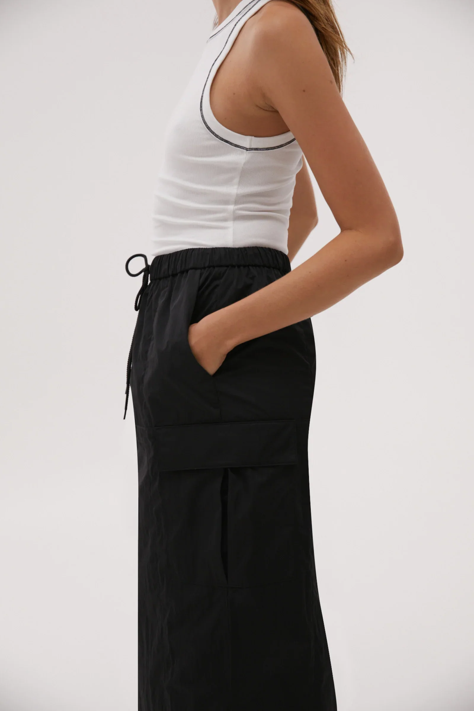 MISHA URBAN - JALEN MIDI SKIRT (BLACK) - Image 3