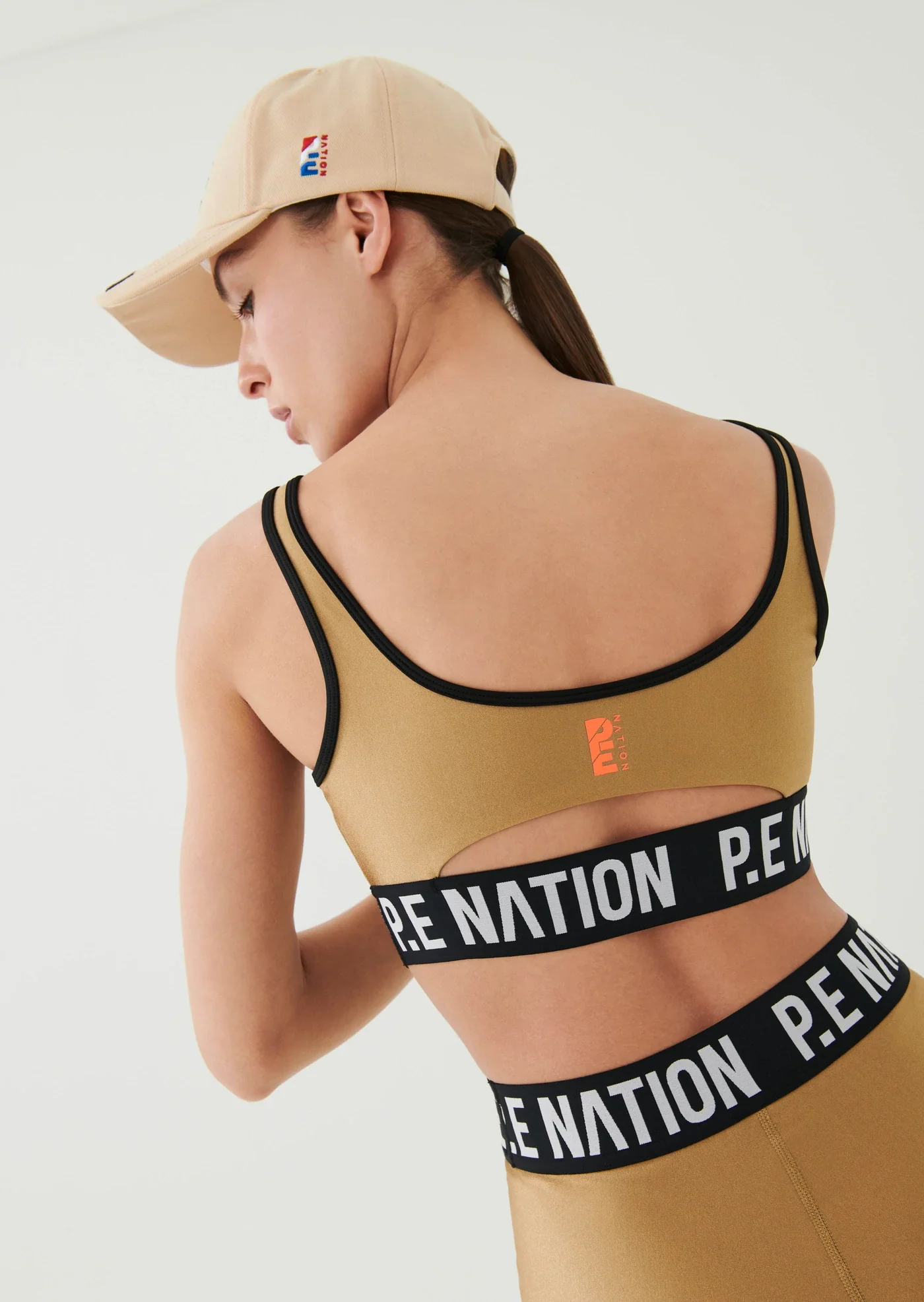 PE NATION - Goal Side Sports Bra (Tannin/Brown Mid) - Image 3