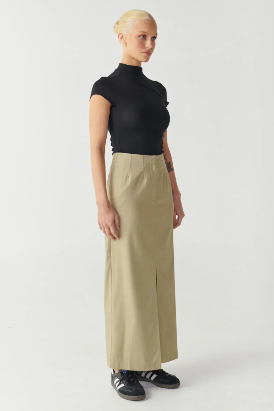 RAEF THE LABEL - LANEY PANELLED SHORT SLEEVE TOP (BLACK) - Image 3