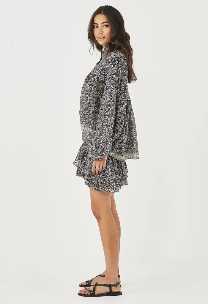 REMAIN - Sylvie Shirt (Navy Paisley) FINAL SALE - Image 3