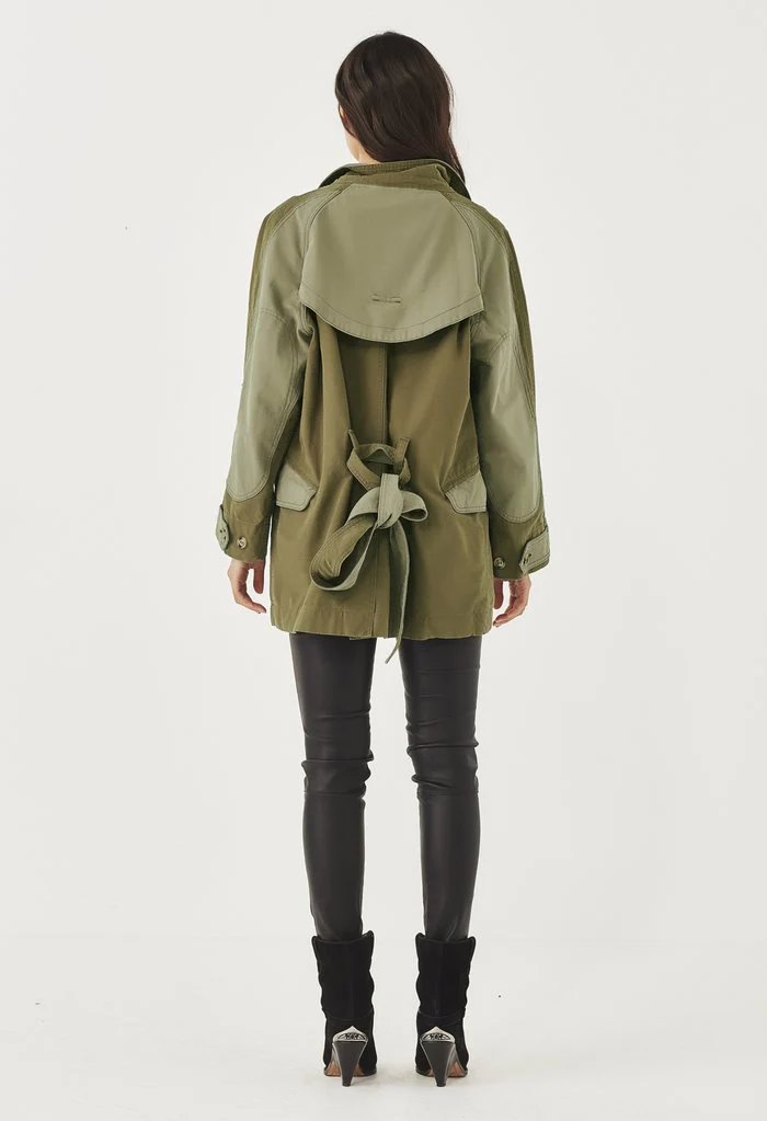 REMAIN - SCENE TRENCH (KHAKI) - Image 3