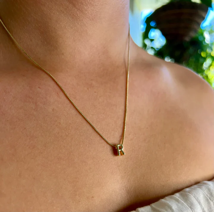 RICHÉ PARIS FEMME - GOLD ALPHABET INITIAL NECKLACE - Image 2