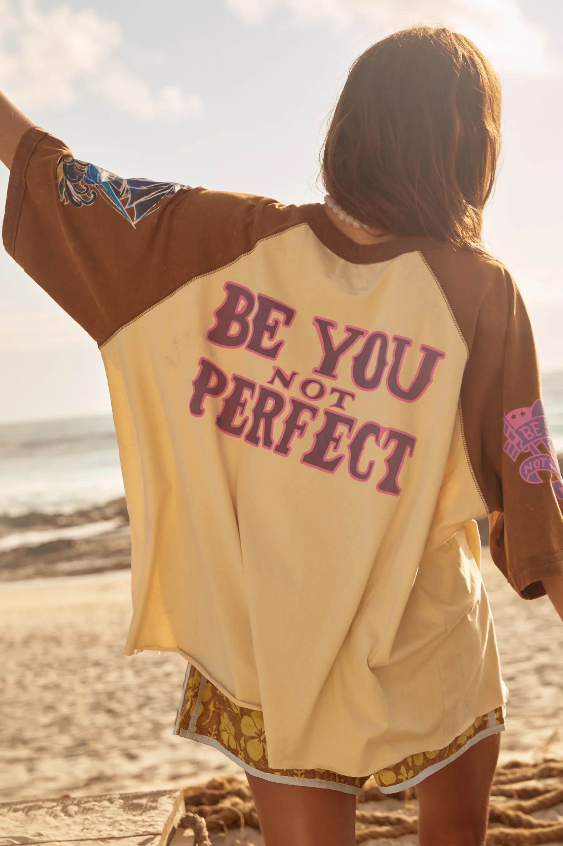 SABBI - THE BE YOU RAGLAN TEE (BROWN)