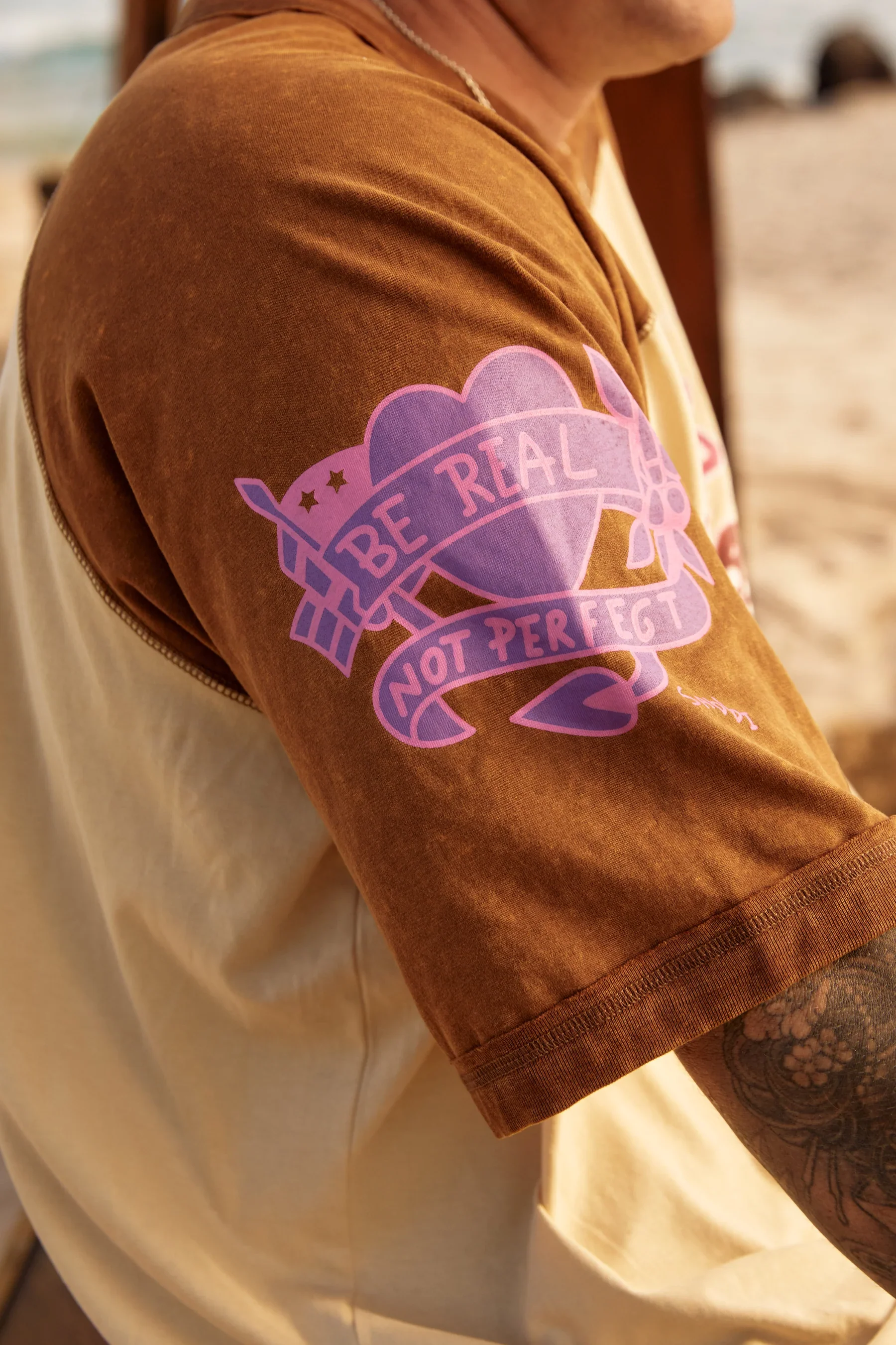 SABBI - THE BE YOU RAGLAN TEE (BROWN) - Image 6