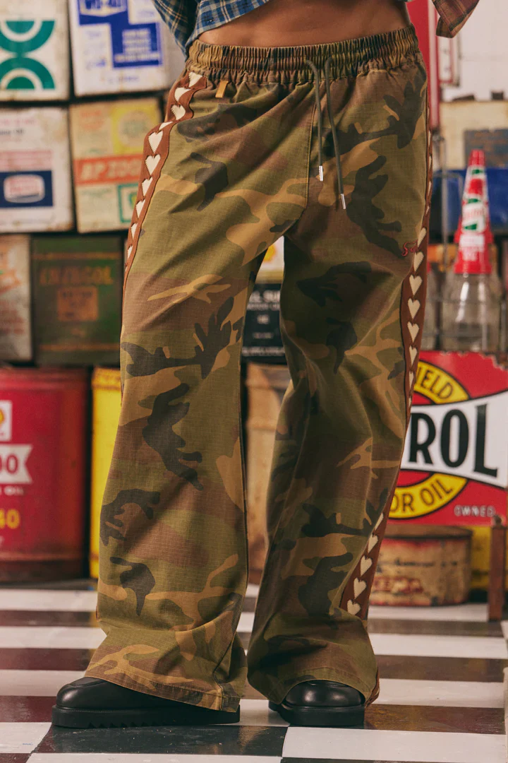 SABBI - THE CANVAS HEART PANTS (CAMO) - Image 4