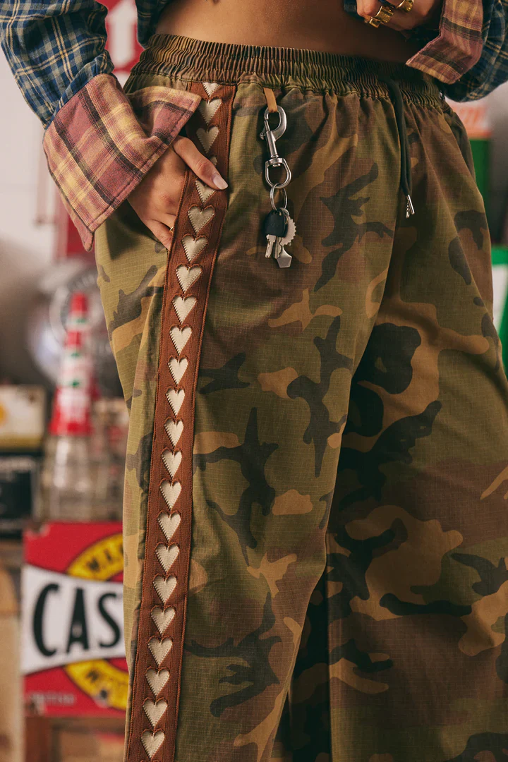 SABBI - THE CANVAS HEART PANTS (CAMO) - Image 6