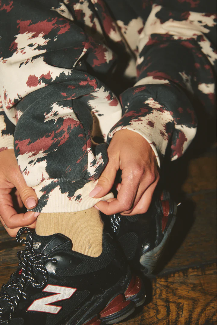 SABBI - THE COW PRINT CUFFED SWEAT PANTS - Image 4