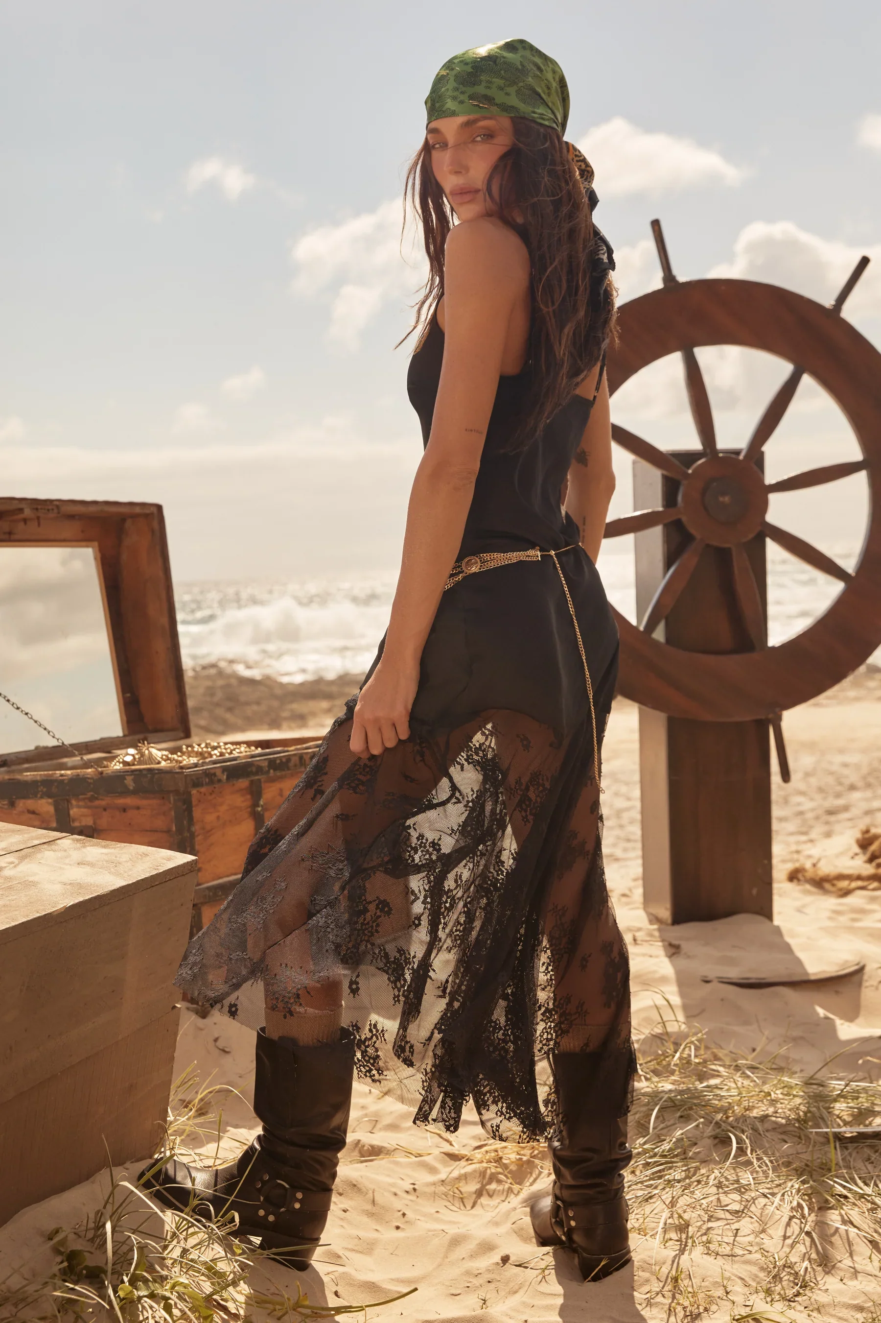 SABBI - THE LACE MAXI DRESS (BLACK) 5 - Image 3