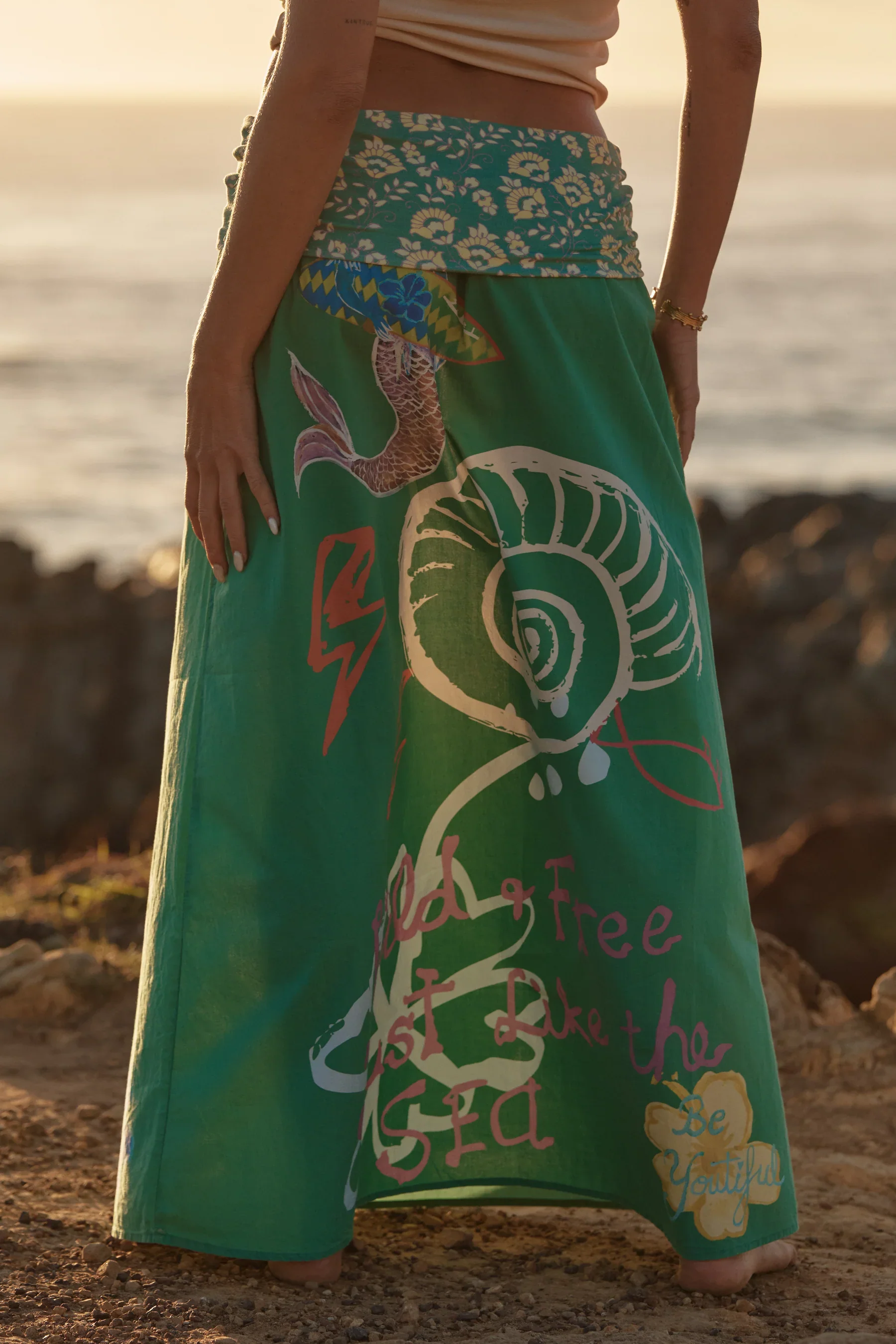 SABBI - THE SEAS THE DAY MAXI SKIRT (GREEN) - Image 3