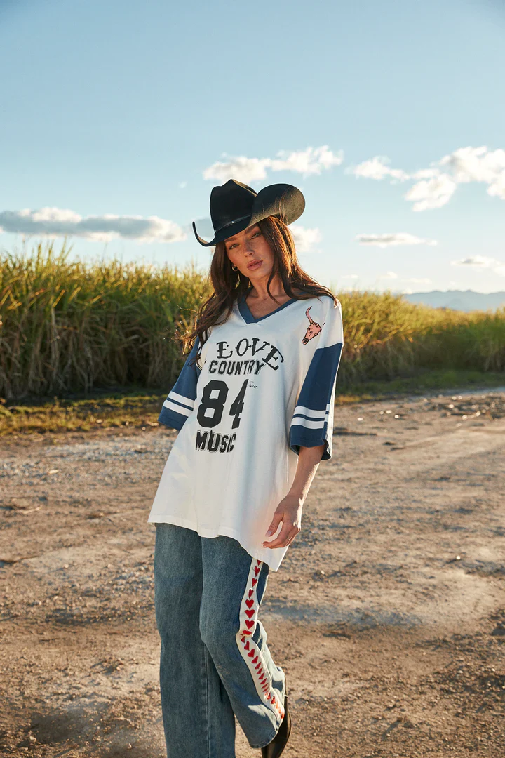 SABBI - THE VERY OVERSIZED COUNTRY MUSIC V NECK TEE (MARSHMALLOW & BLUE) - Image 4