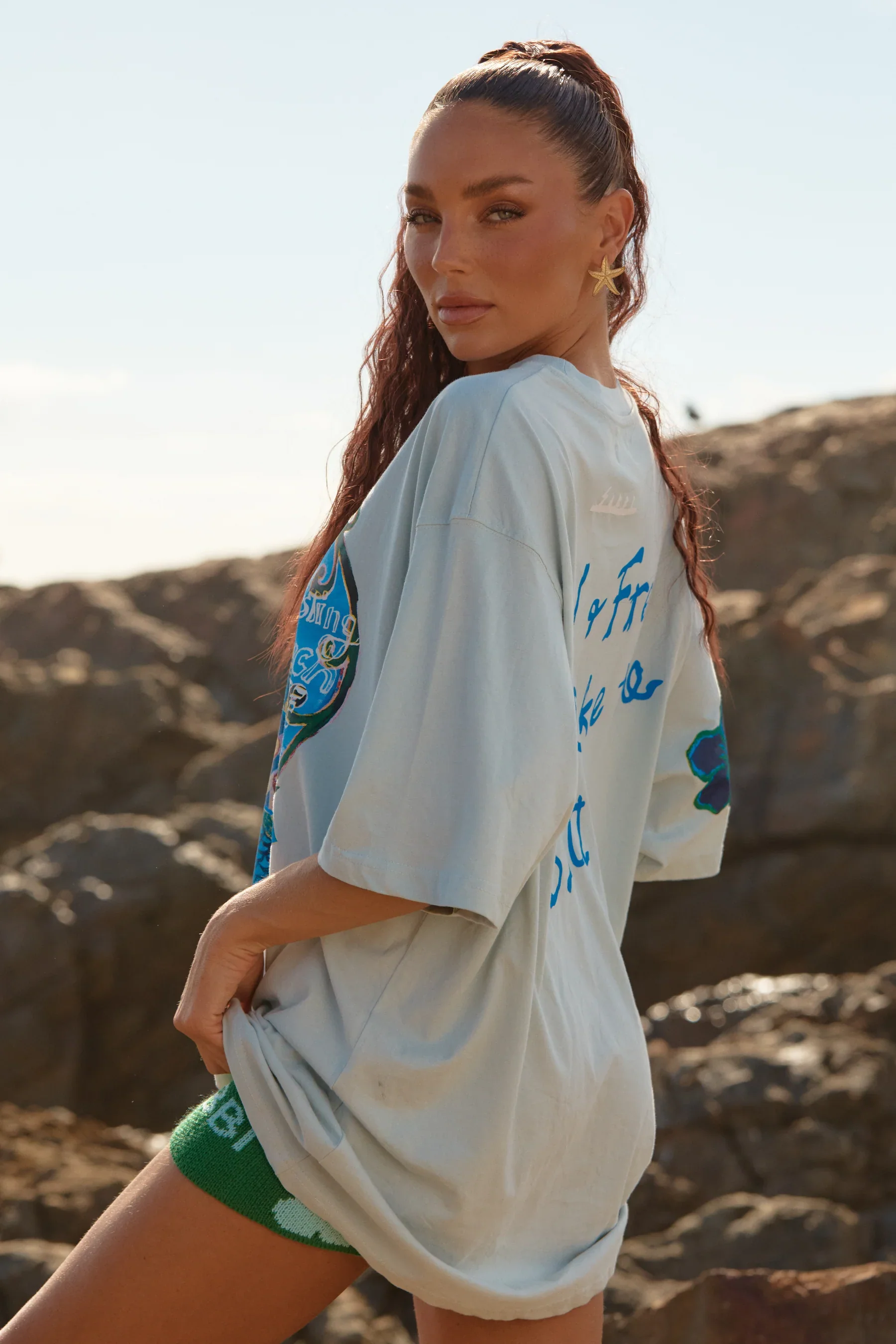 SABBI - THE VERY OVERSIZED RESTING BEACH FACE TEE (SKY BLUE) - Image 3