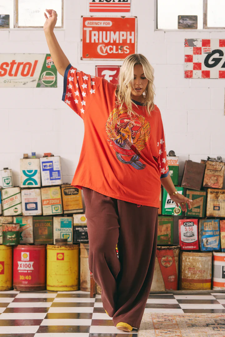 SABBI - THE VERY OVERSIZED VINTAGE DREAM BIG BRENDA TEE (RED) - Image 3