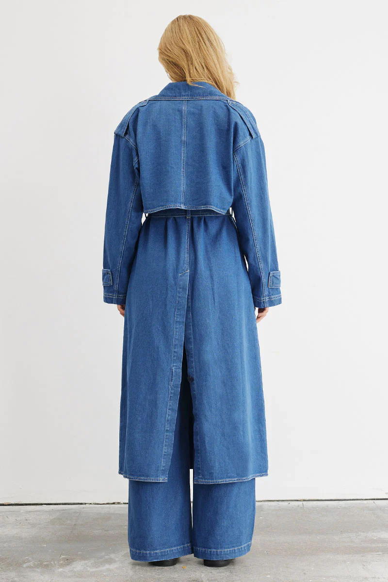 SOVERE / STUDIO - ADVANCE MULTI-WEAR DENIM TRENCH (MID BLUE) - Image 4