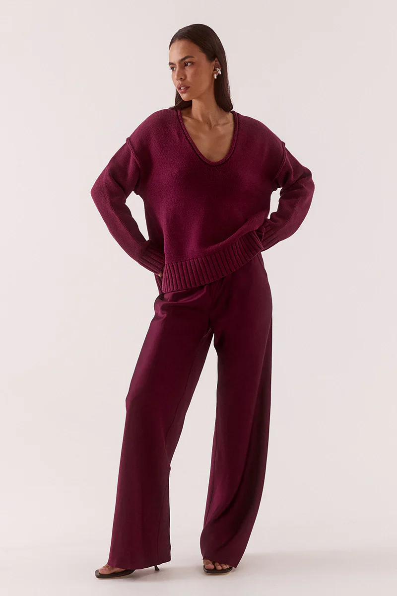 SOVERE STUDIO - LANE PLUNGE SWEATER (BLACKBERRY) - Image 2