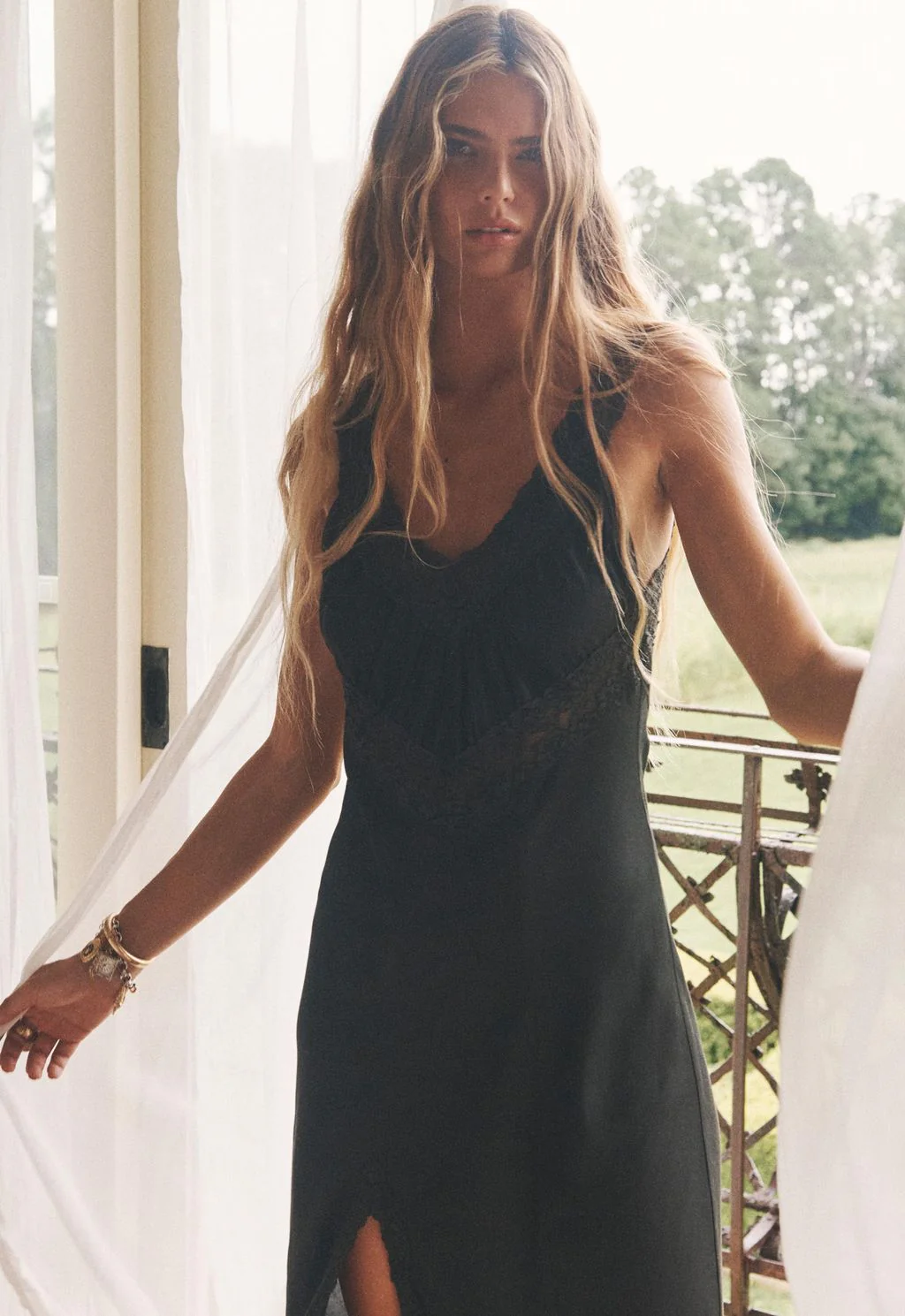 SPELL - VINA LACE SLIP DRESS (MIDNIGHT) - Image 4