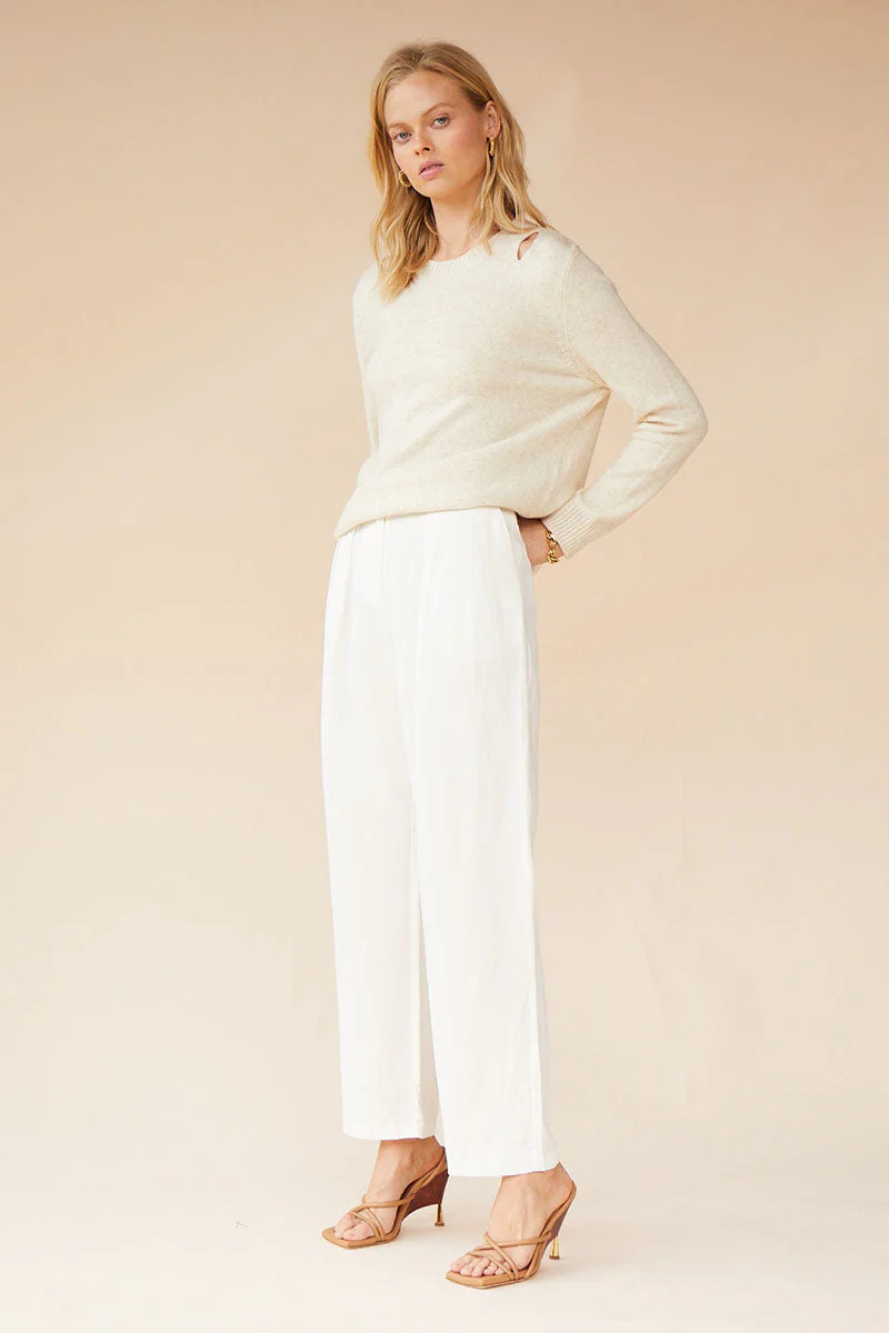 SUBOO - Ella V Back Sweater (Oatmeal) - Image 3