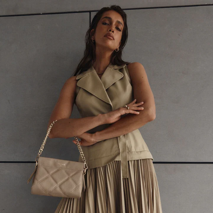 VERSTIRSI - ELLA BEIGE QUILTED CROSSBODY BAG - Image 4