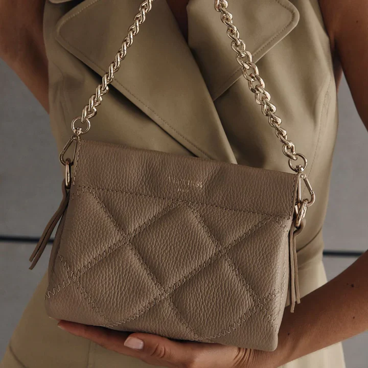 VERSTIRSI - ELLA BEIGE QUILTED CROSSBODY BAG - Image 5